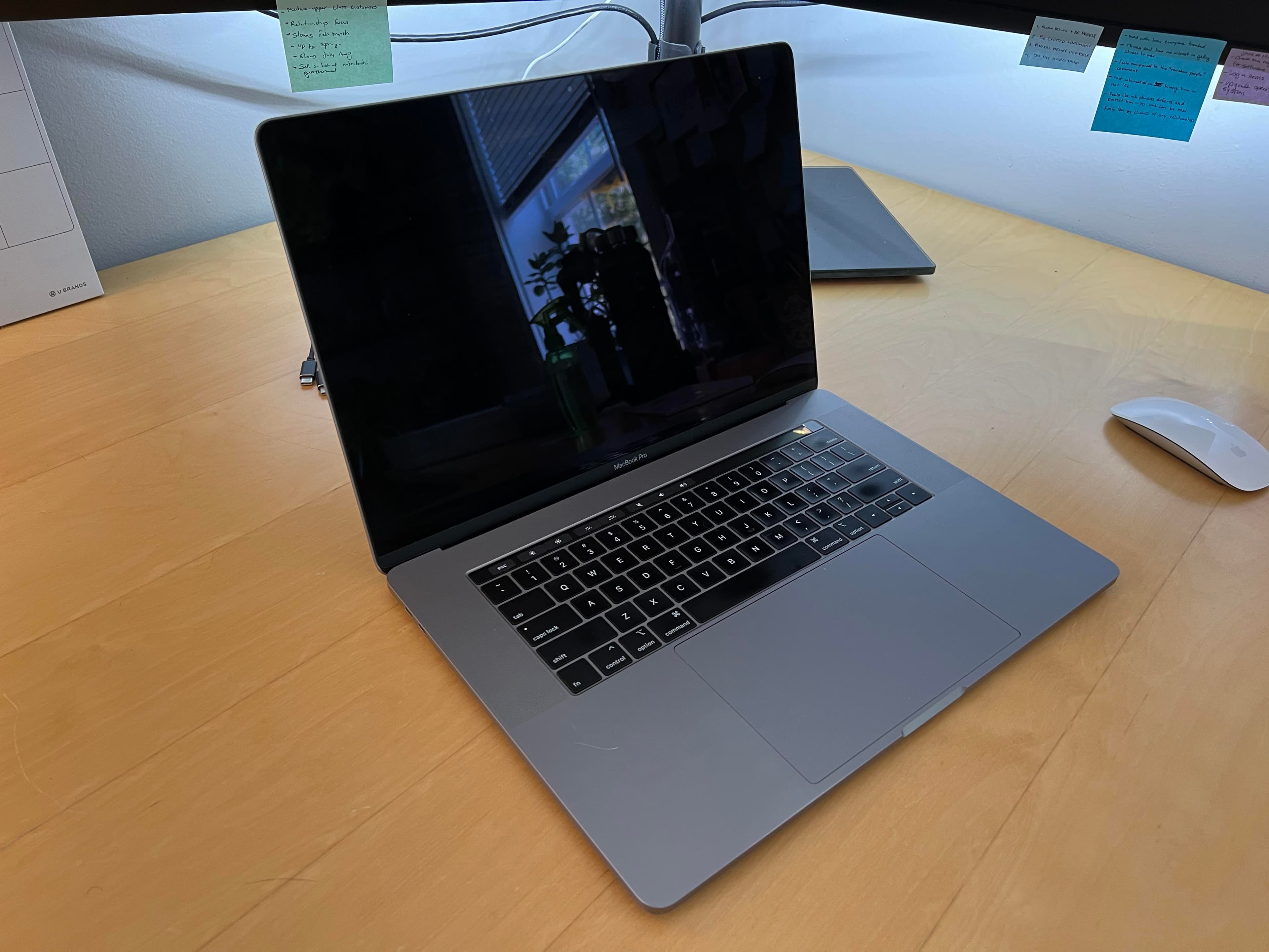 Apple MacBook (2018, large display)